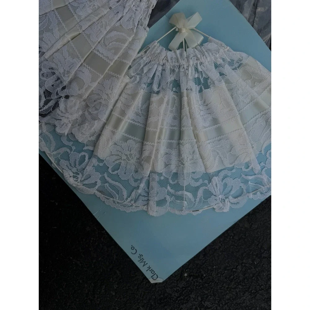 Vintage Clark Mfg Co White Lace Bridal Fans Set of 2 Wedding Photography Props